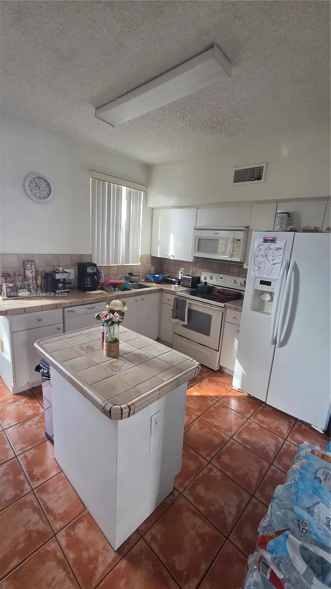 8745 SW 152nd Ave # 215, Miami FL 33193