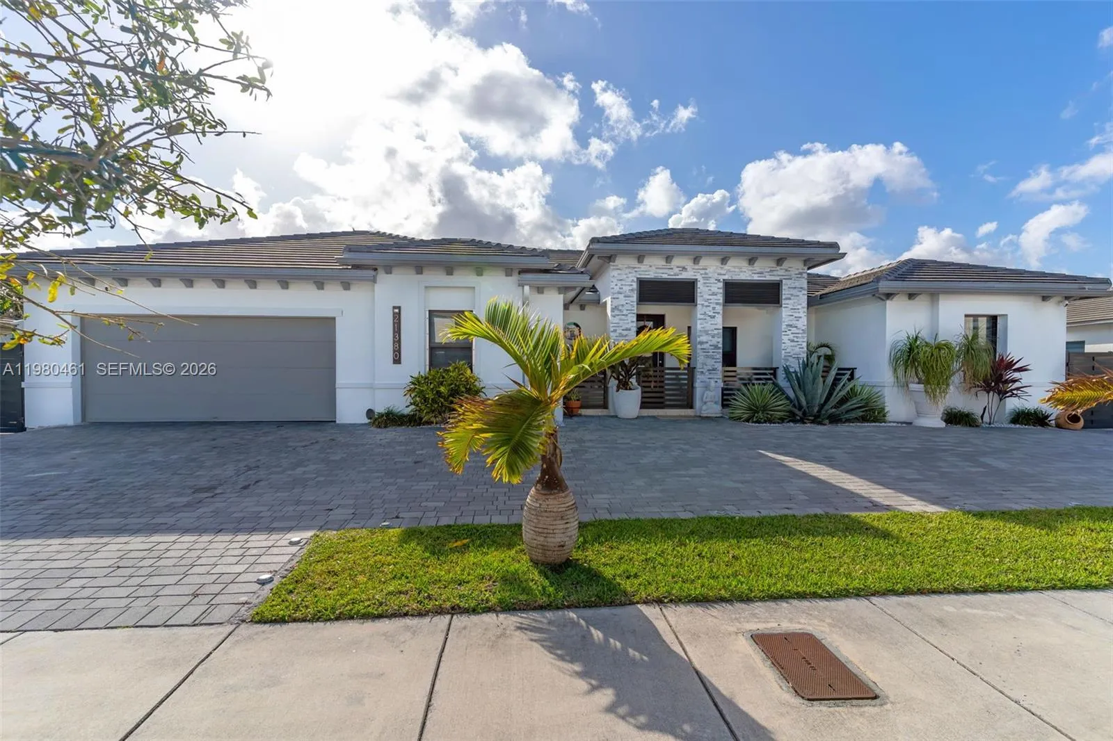 5 bedroom 4 bath for sale at 21380 SW 127 PL, Miami FL 33177