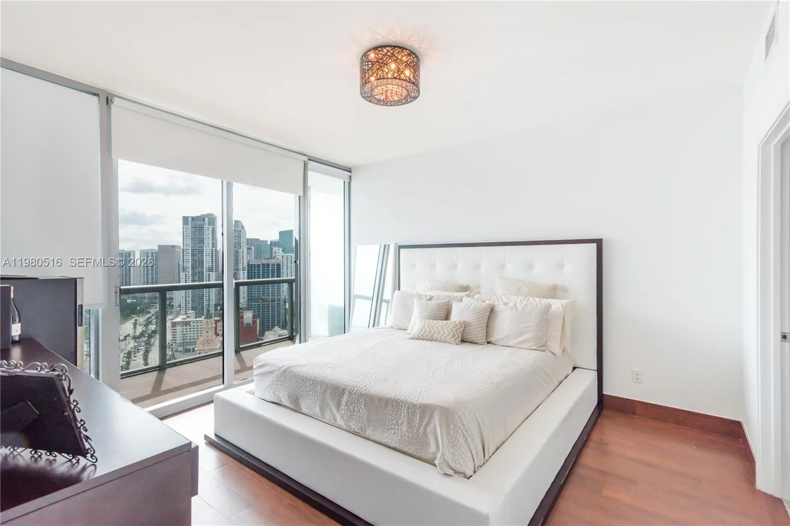 888 Biscayne Blvd # 3506, Miami FL 33132
