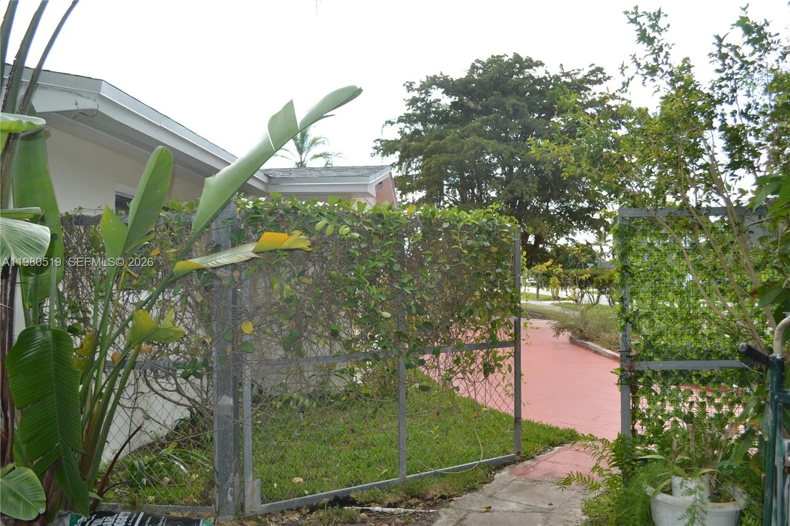 19901 SW 92nd Ave, Cutler Bay FL 33157