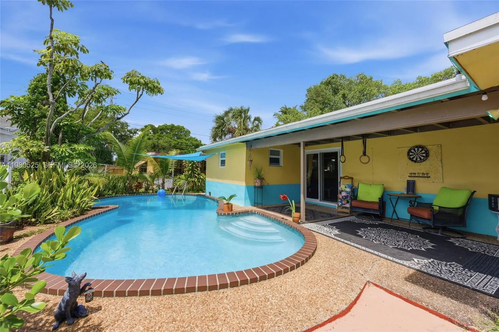 737 SW 2nd Ct, Hallandale Beach FL 33009