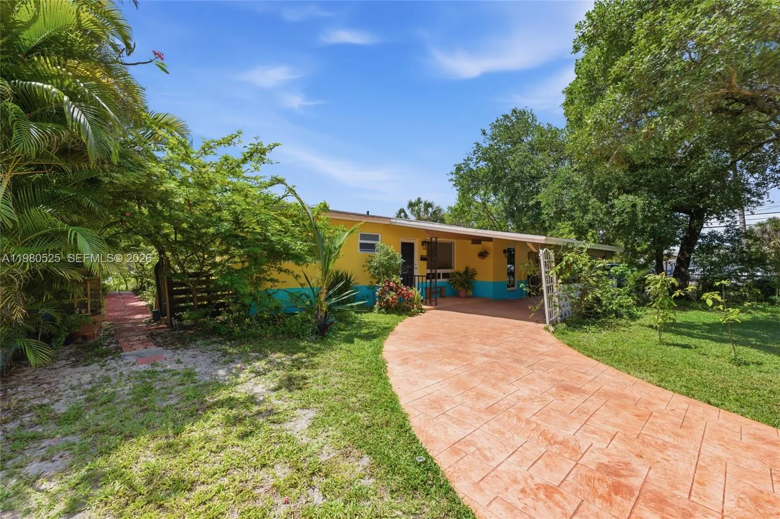 737 SW 2nd Ct, Hallandale Beach FL 33009