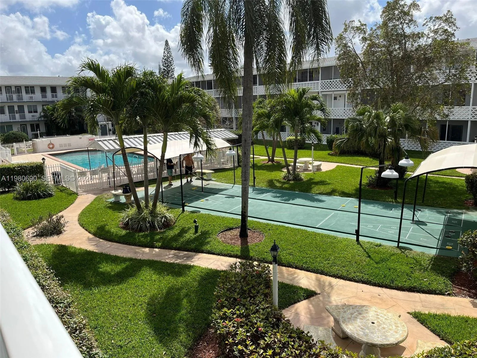 1 bedroom 1 bath for sale at 15610 NE 6th Ave # 19C, Miami FL 33162