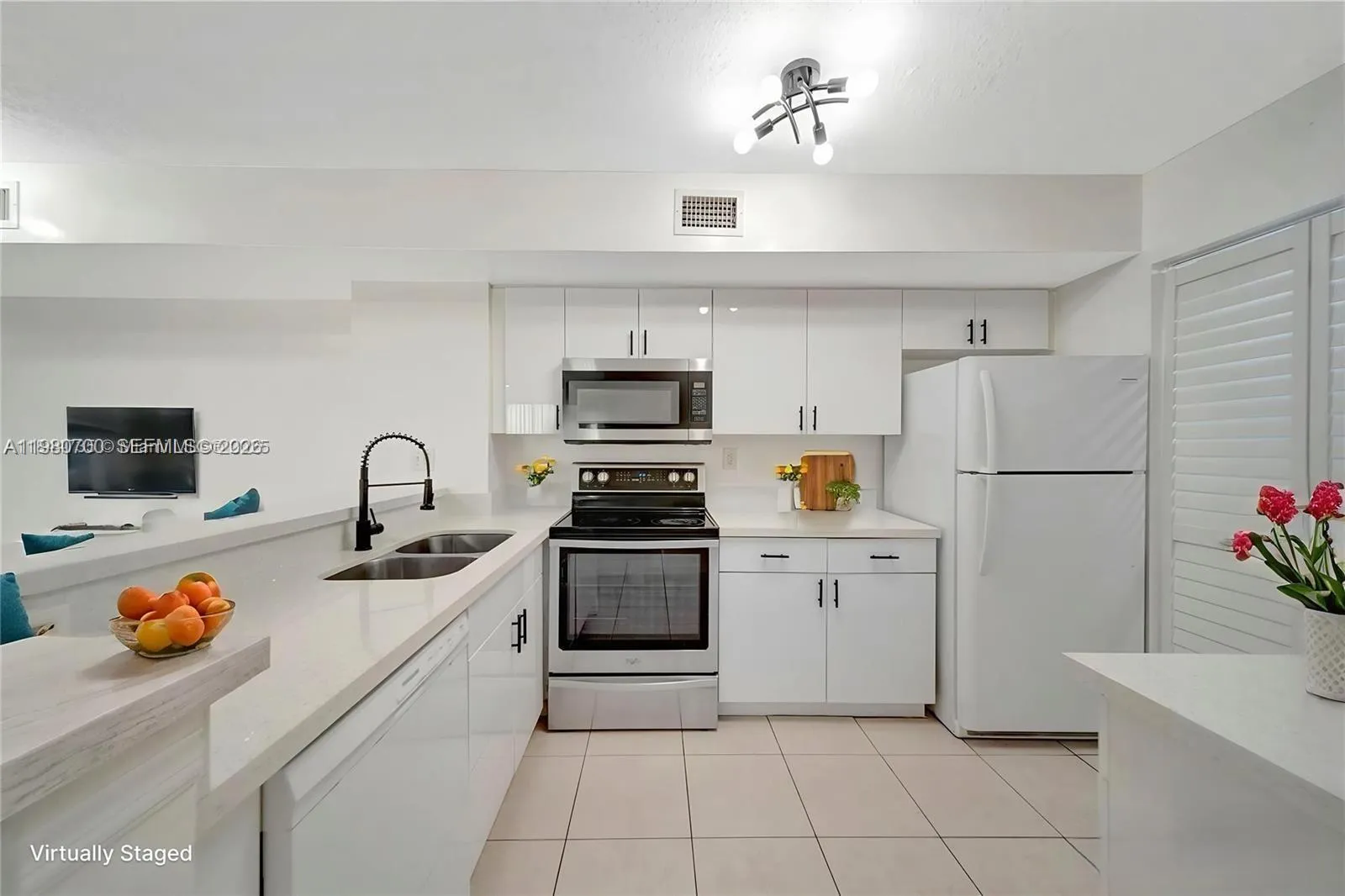 2620 S University Dr # 109, Davie FL 33328