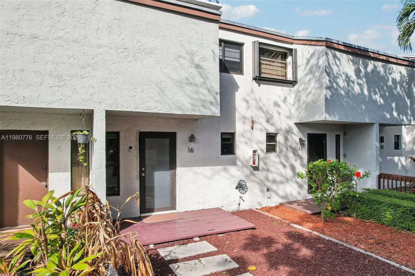 1901 NW S River Dr # 16B, Miami FL 33125
