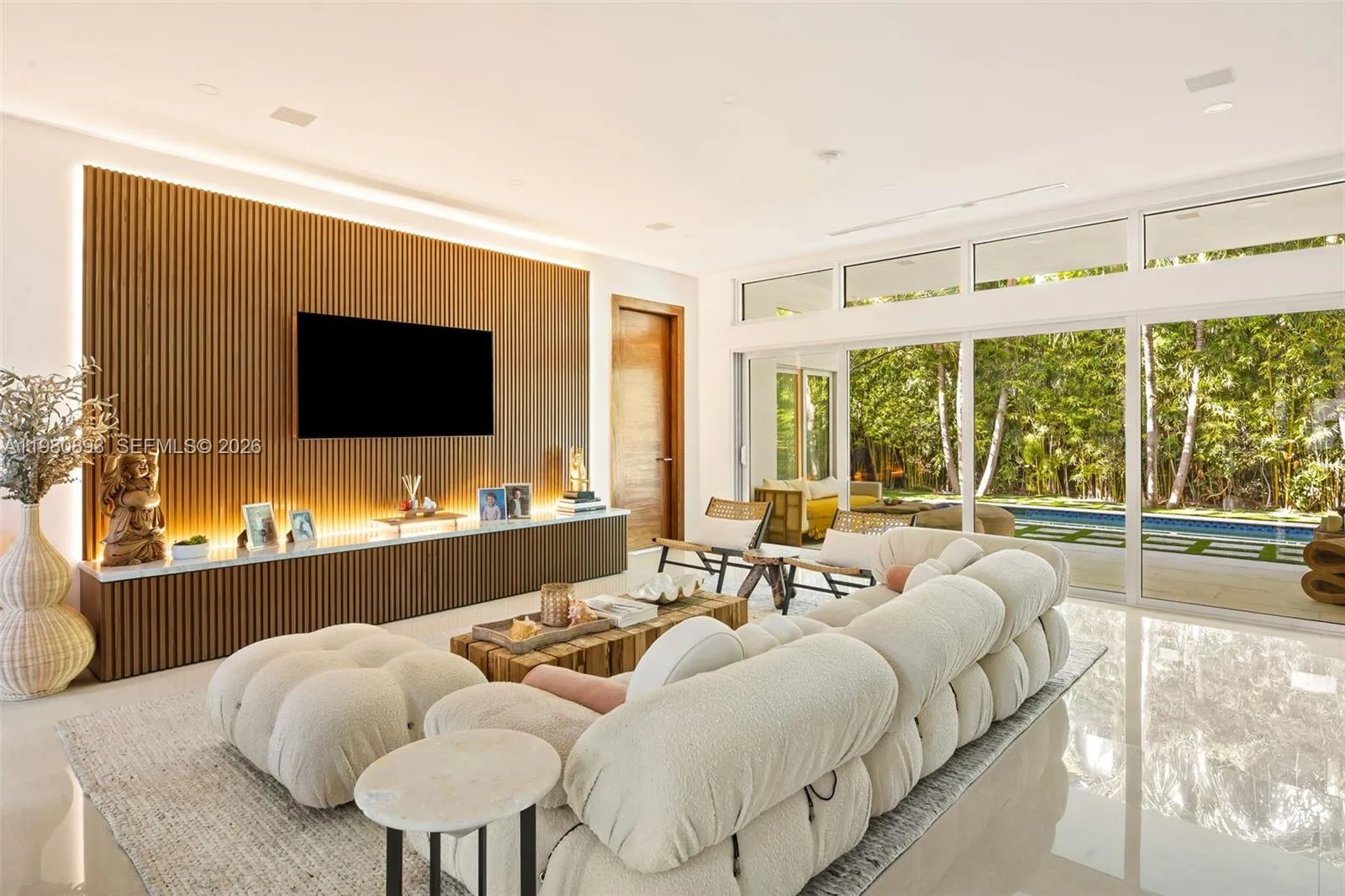 865 W 47th St, Miami Beach FL 33140