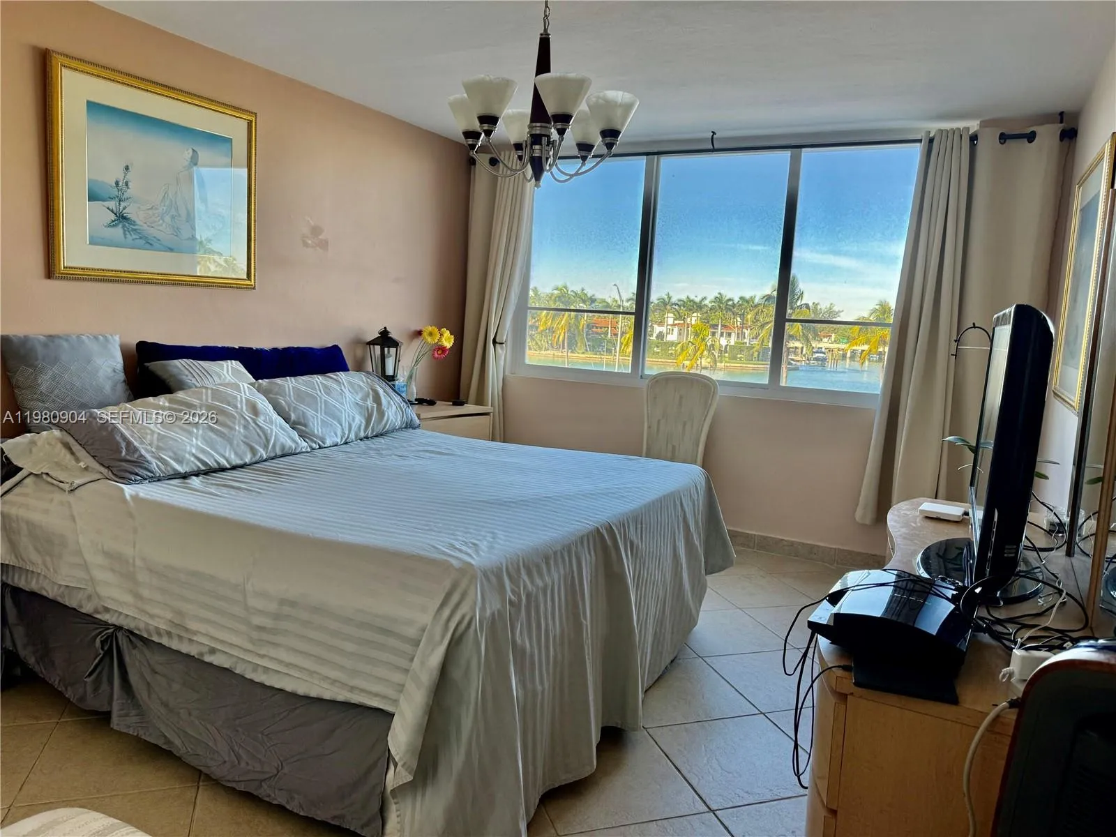 5005 Collins Ave # 304, Miami Beach FL 33140