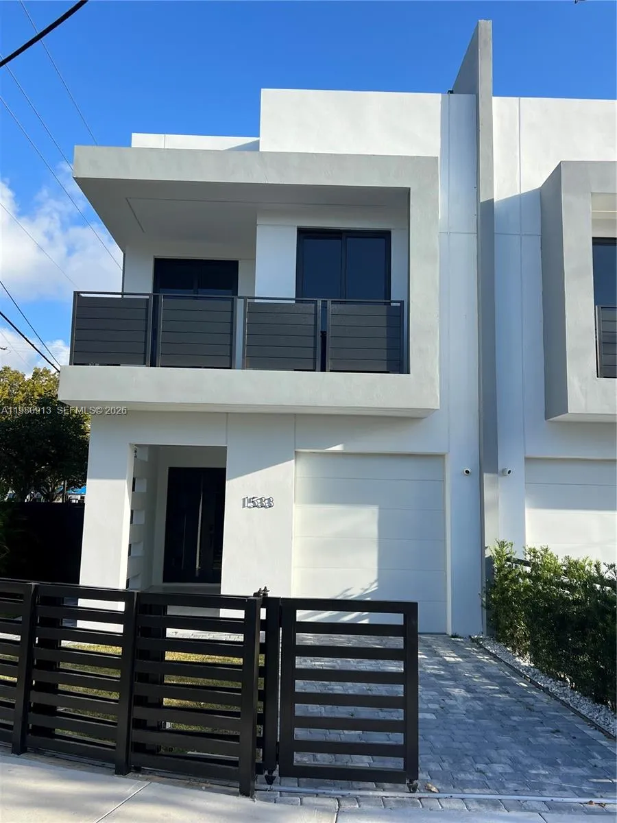 4 bedroom 3 bath for sale at 1533 SW 22 terrace, Miami FL 33145