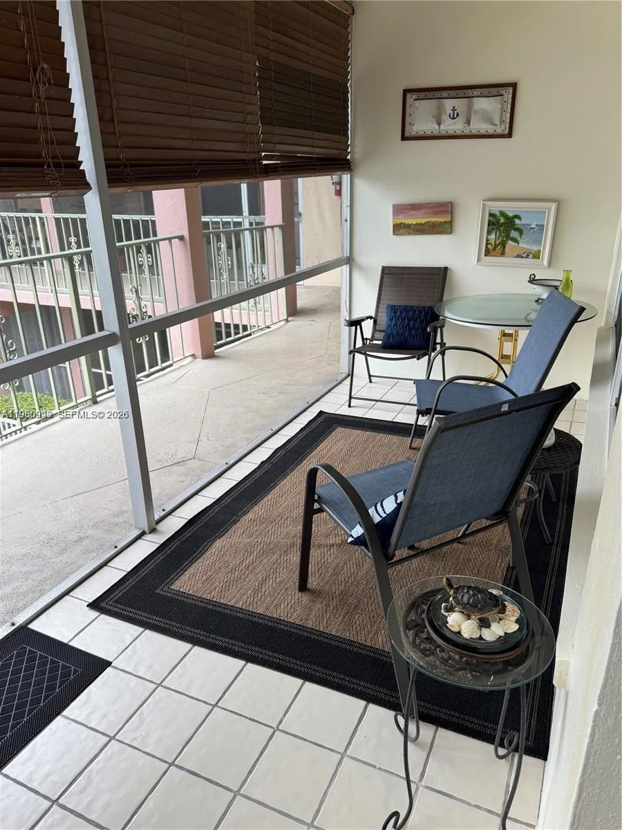 100 SE 6th Ave # 207, Pompano Beach FL 33060