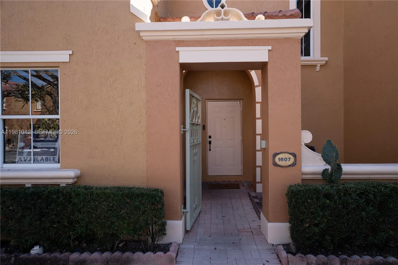 8520 NW 139 ter # 1607, Miami FL 33150