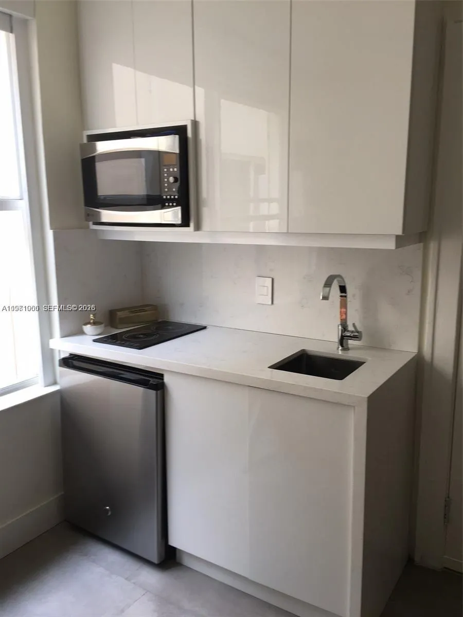 1 bath for rent at 119 Menores Ave # 8A, Coral Gables FL 33134