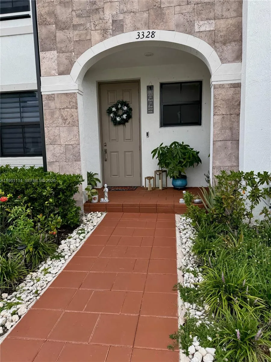 3328 W 114th Ter # 3328, Hialeah FL 33018