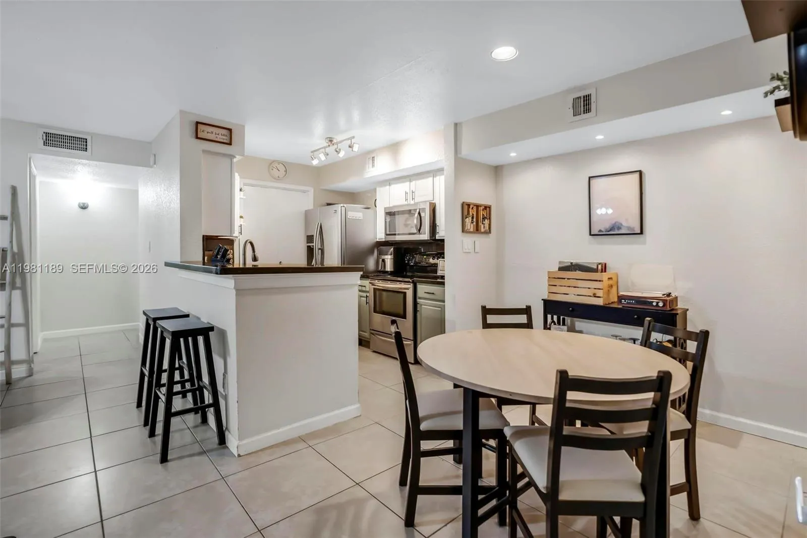 875 Riverside Dr # 712, Coral Springs FL 33071