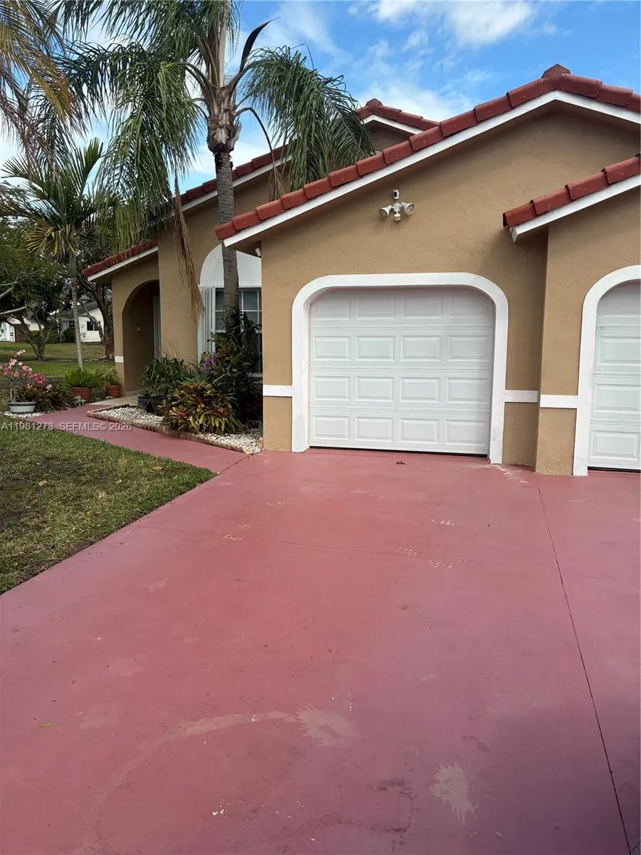 18175 NW 61st Ave # 0, Miami FL 33015