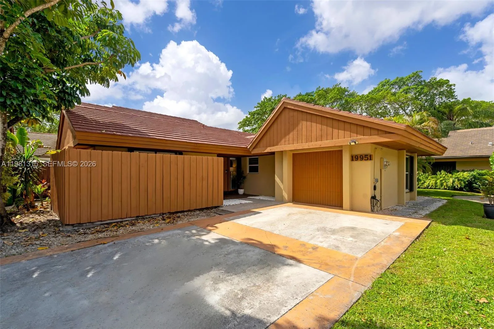 3 bedroom 2 bath for sale at 19951 NE 10th Place Way, Miami FL 33179