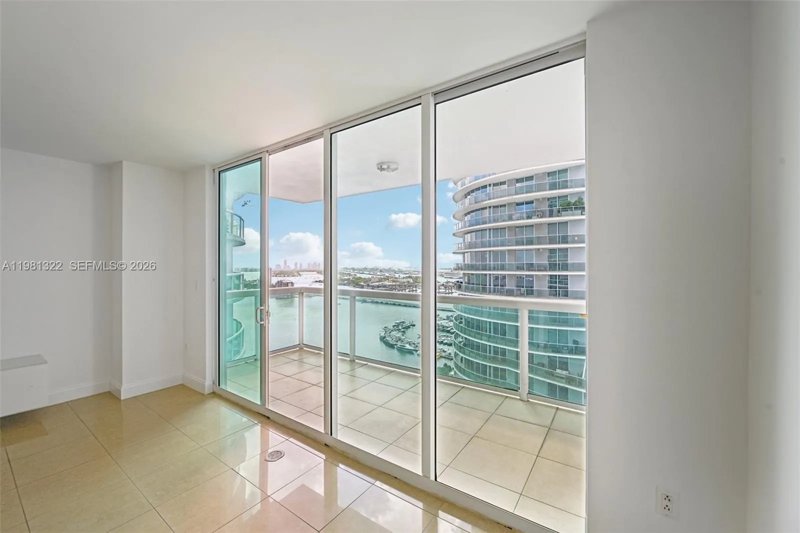 1 bedroom 1 bath for sale at 1800 N Bayshore Dr # 2811, Miami FL 33132