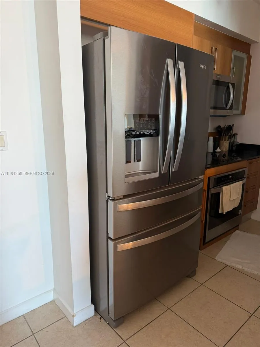 335 S Biscayne Blvd # 3610, Miami FL 33131