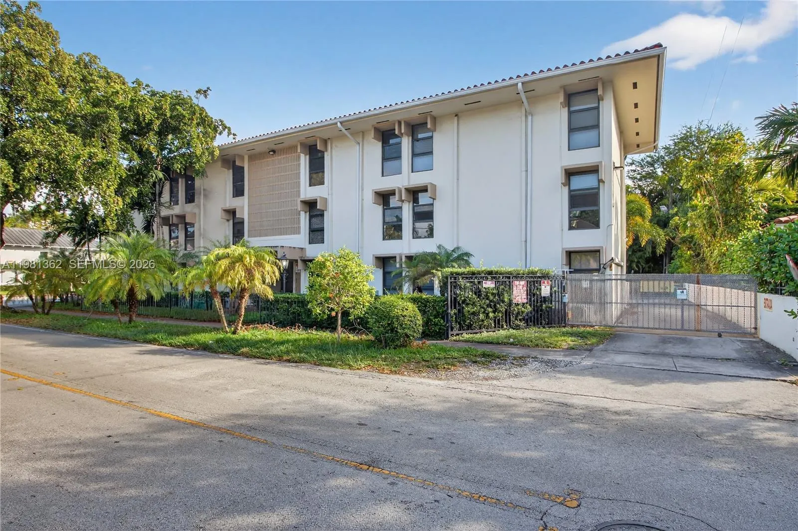1600 S Le Jeune Rd # 6, Coral Gables FL 33134