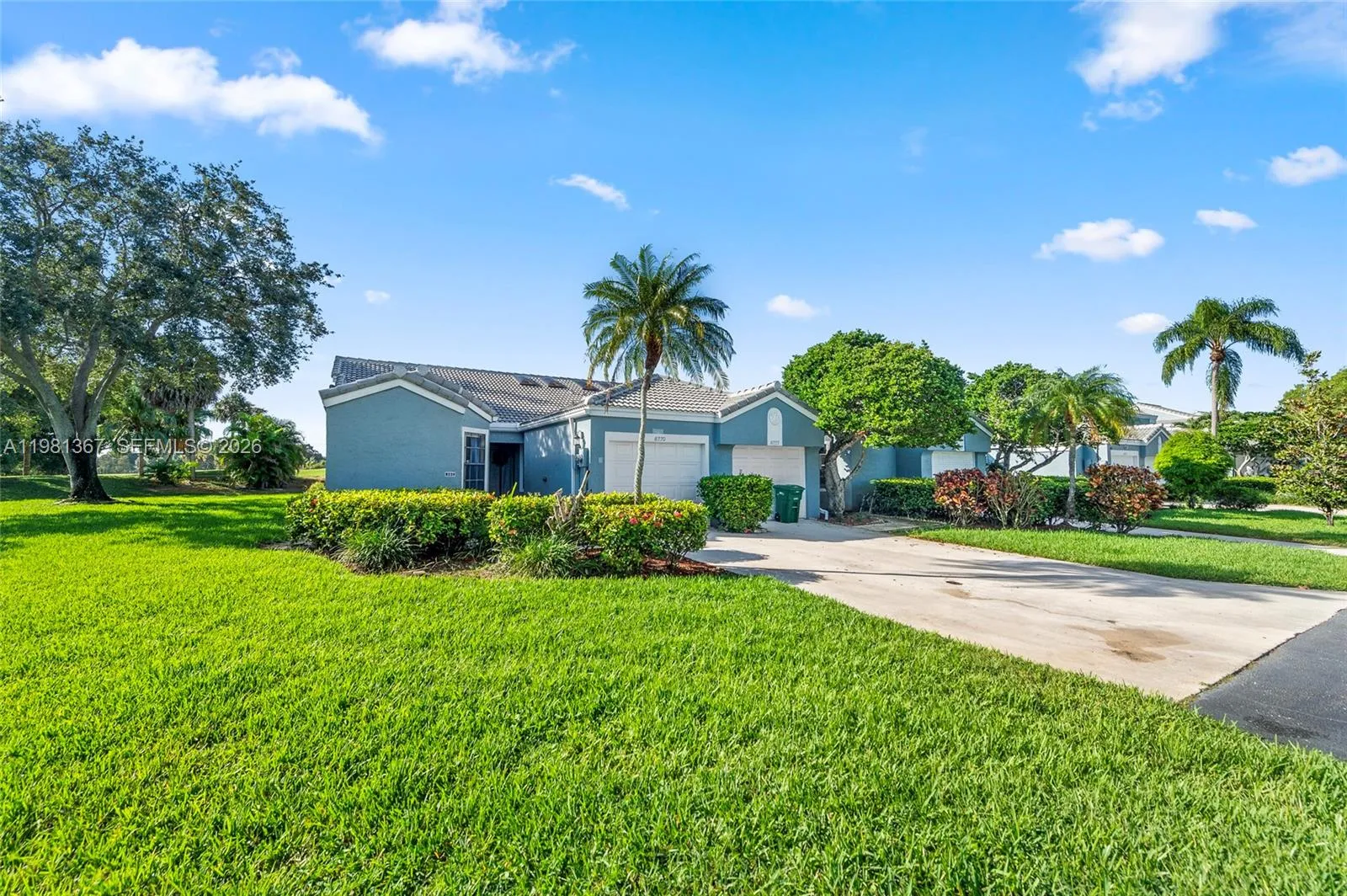 8220 Waterford Ln, Tamarac FL 33321