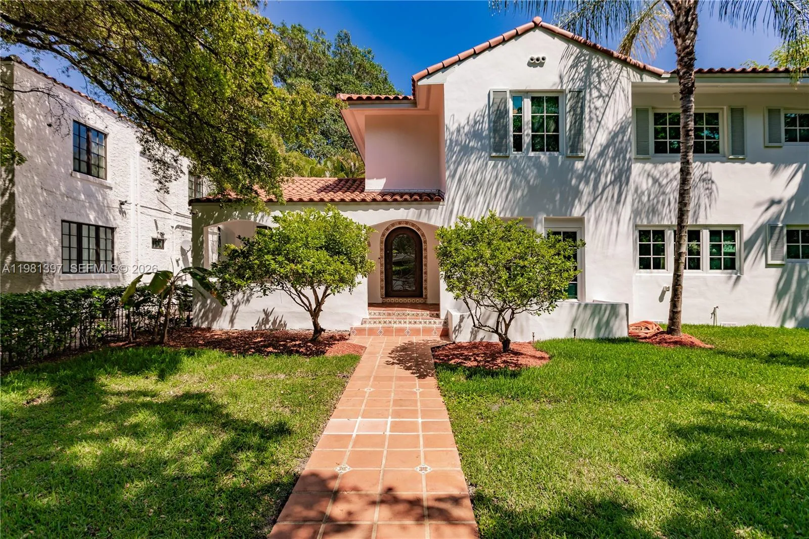6 bedroom 4 bath for sale at 2111 Alhambra Cir, Coral Gables FL 33134