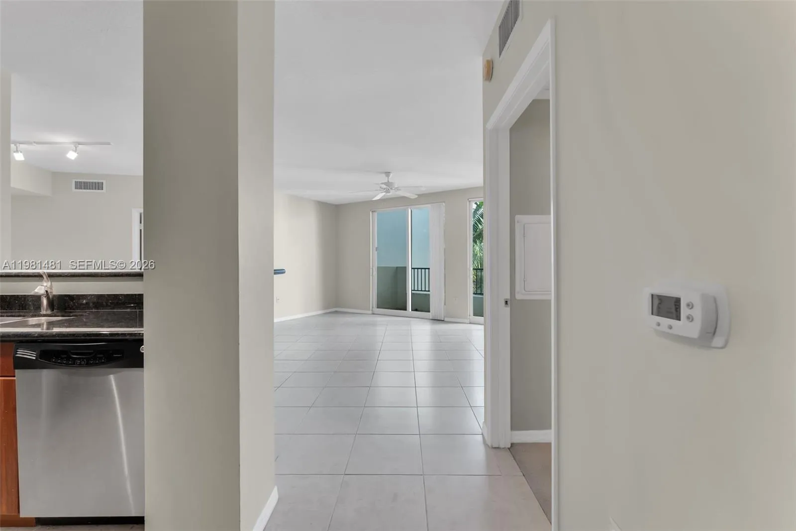 2421 NE 65th St # 403, Fort Lauderdale FL 33308