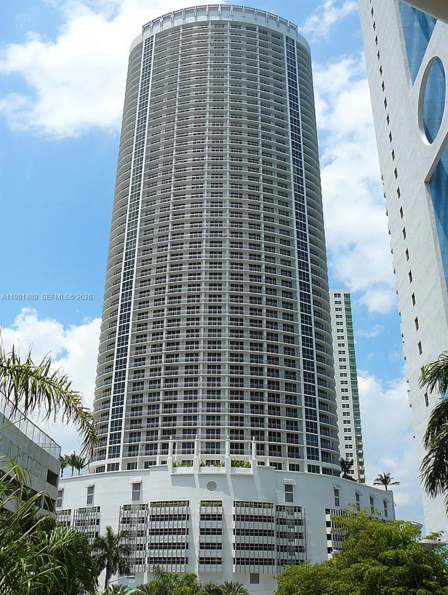 2 bedroom 2 bath for sale at 1750 N Bayshore Dr # 2814, Miami FL 33132