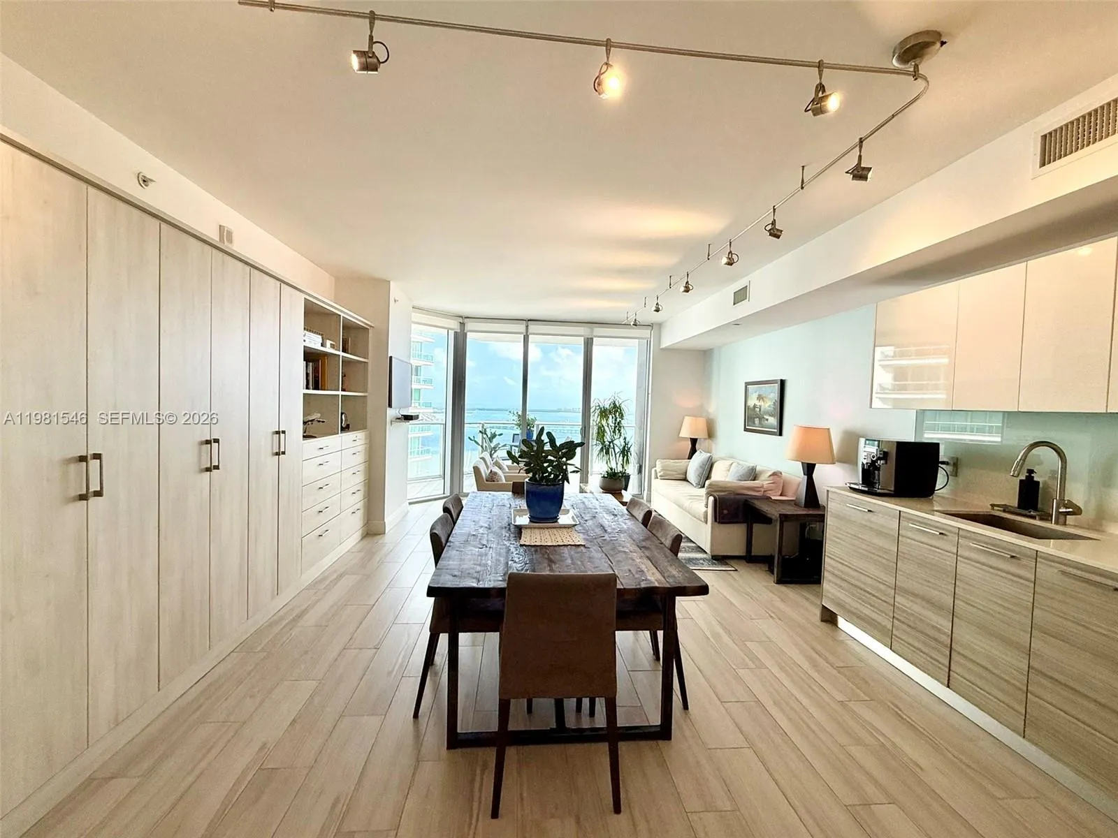 1300 Brickell Bay Dr # 3406, Miami FL 33131