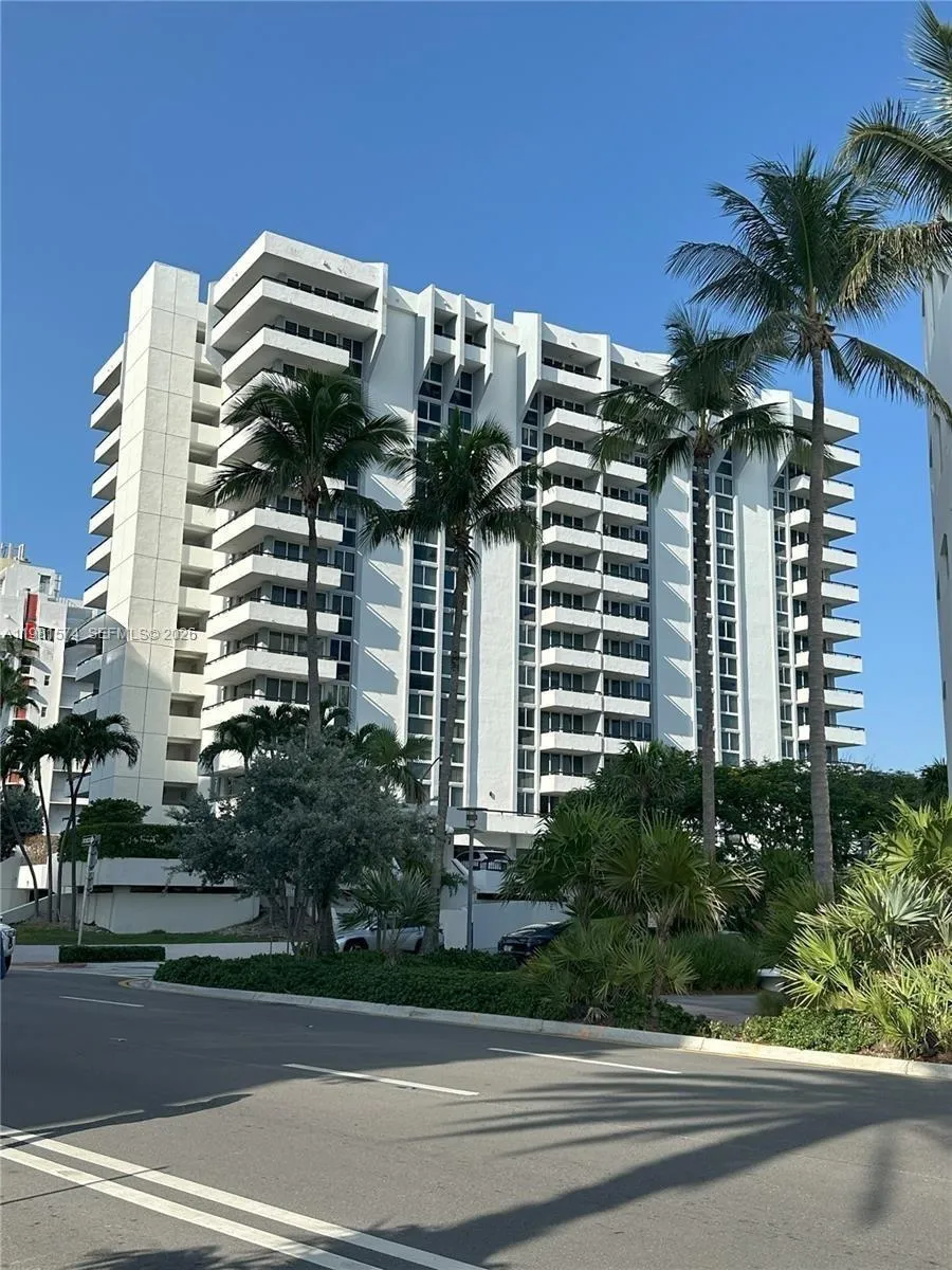 2 bedroom 2 bath for sale at 3200 Collins Ave # 1, Miami Beach FL 33140