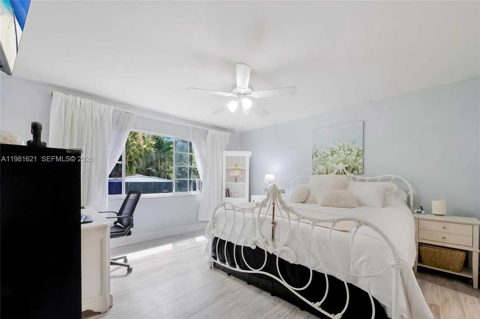 6350 NW 39th Ter, Virginia Gardens FL 33166