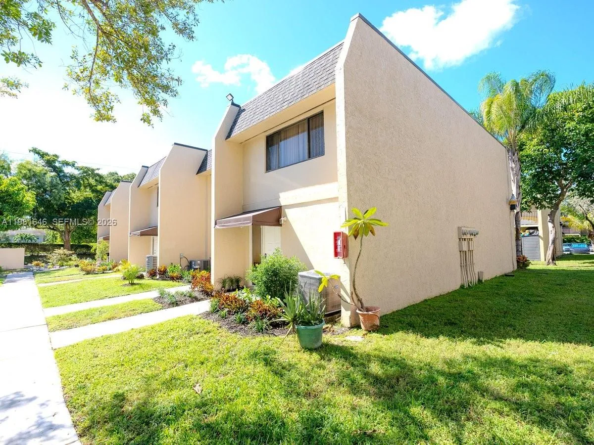 73 Deer Creek # 105, Deerfield Beach FL 33442