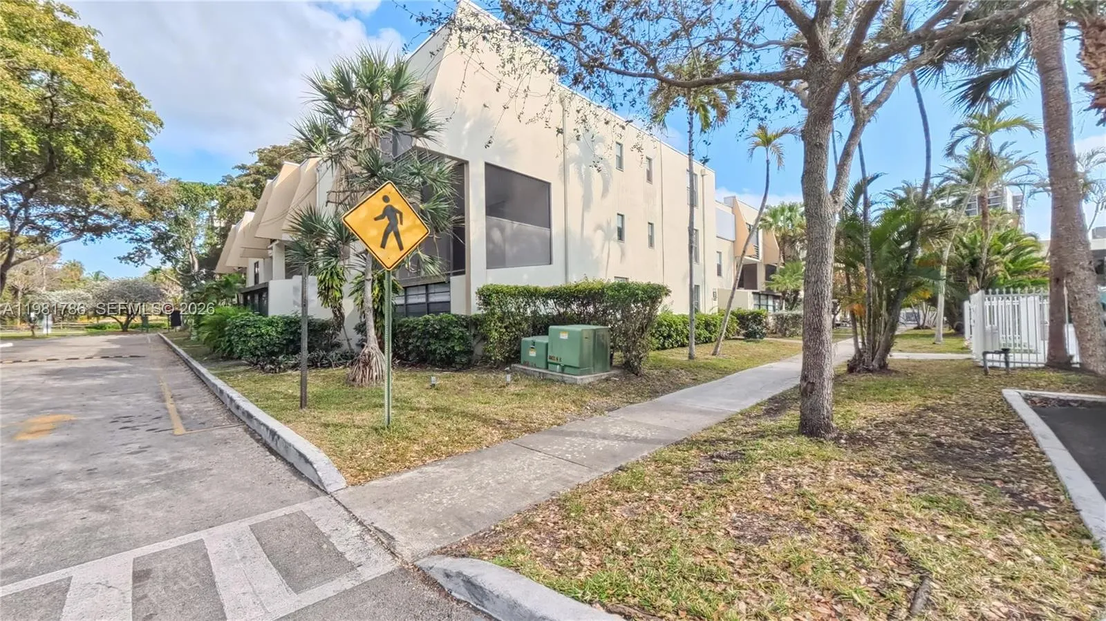 20300 W Country Club Dr # 3, Aventura FL 33180