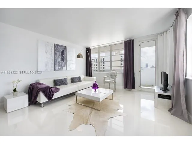 2 bedroom 2 bath for sale at 100 Lincoln Rd # 1511, Miami Beach FL 33139