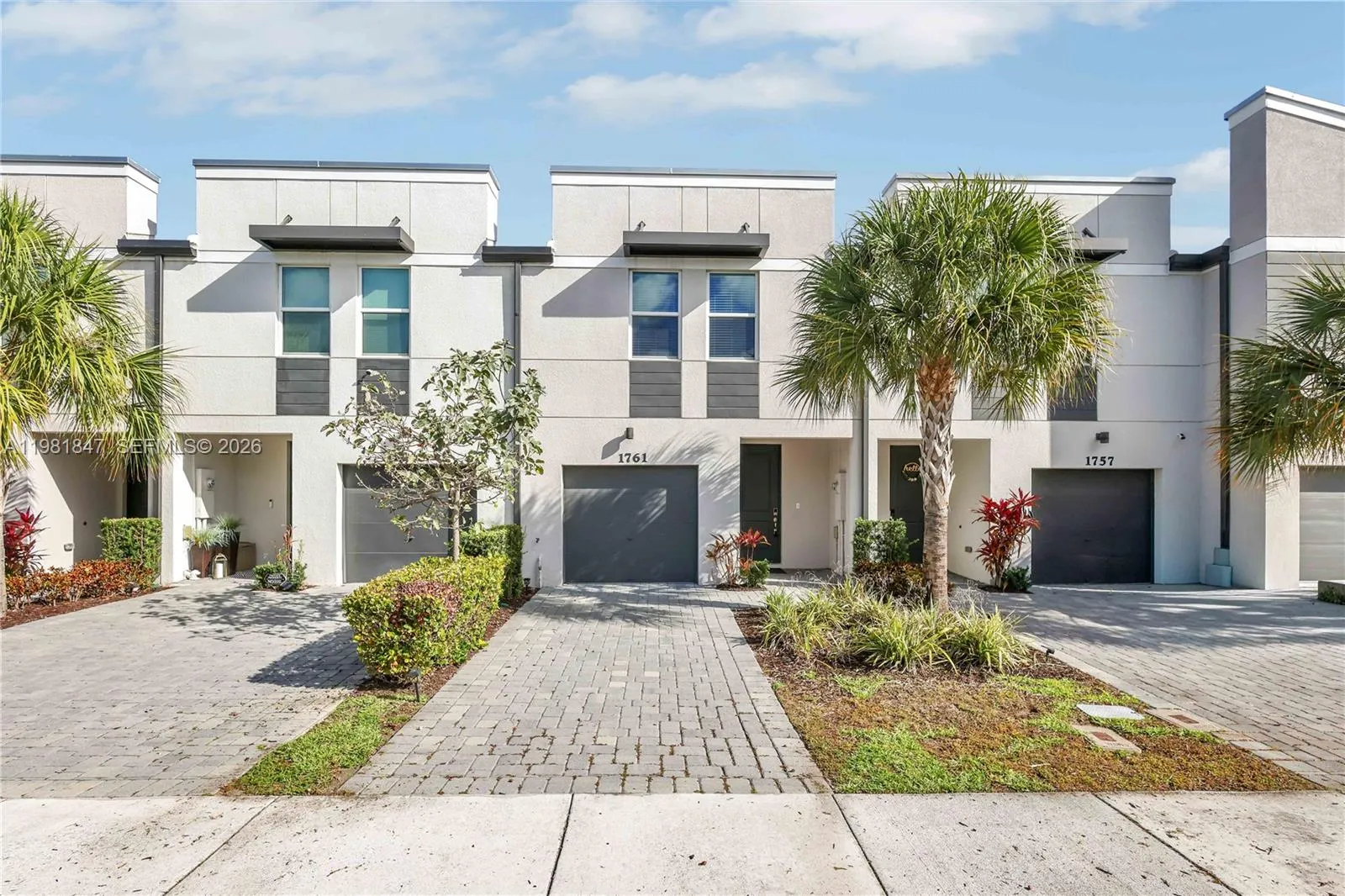 3 bedroom 2 bath for sale at 1761 Lindley St, Mangonia Park FL 33407