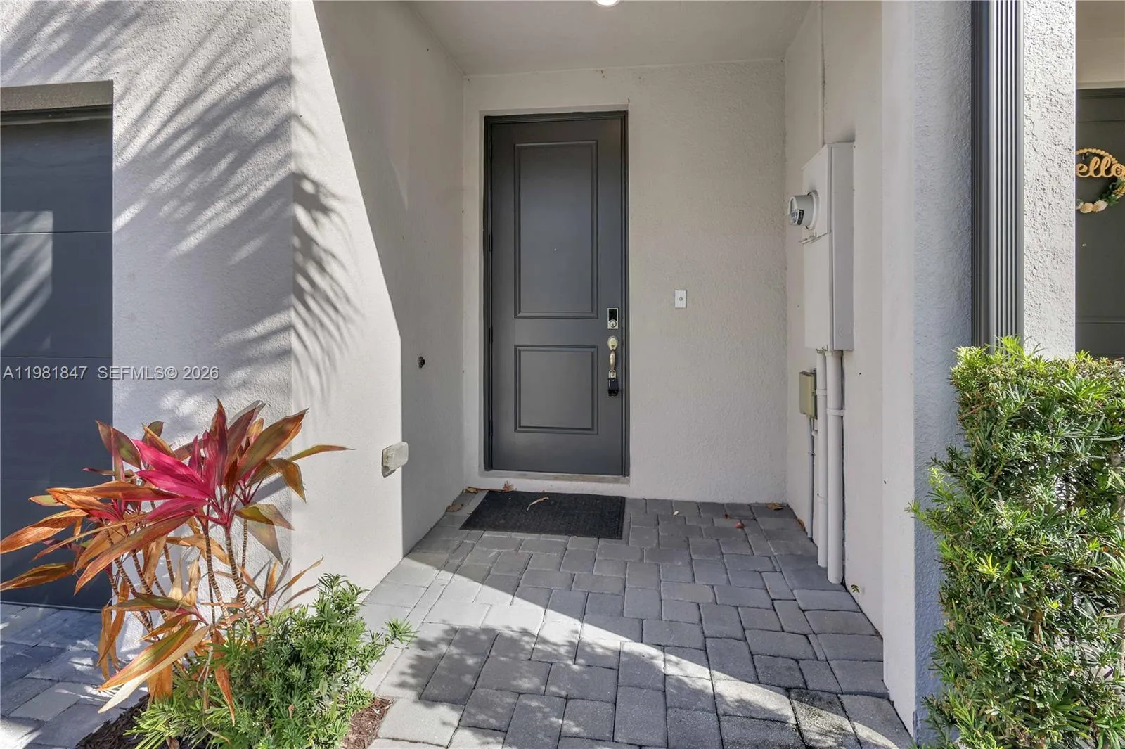 1761 Lindley St, Mangonia Park FL 33407