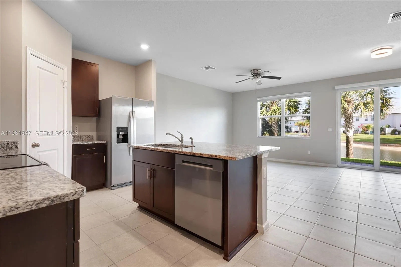 1761 Lindley St, Mangonia Park FL 33407