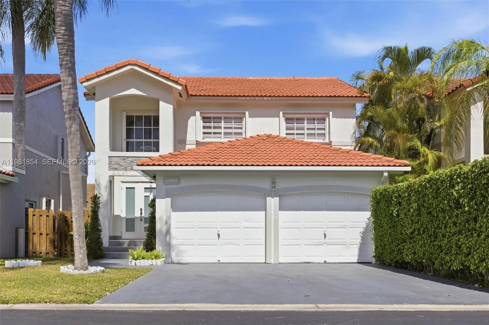 4 bedroom 2 bath for sale at 13911 SW 100th Ln, Miami FL 33186