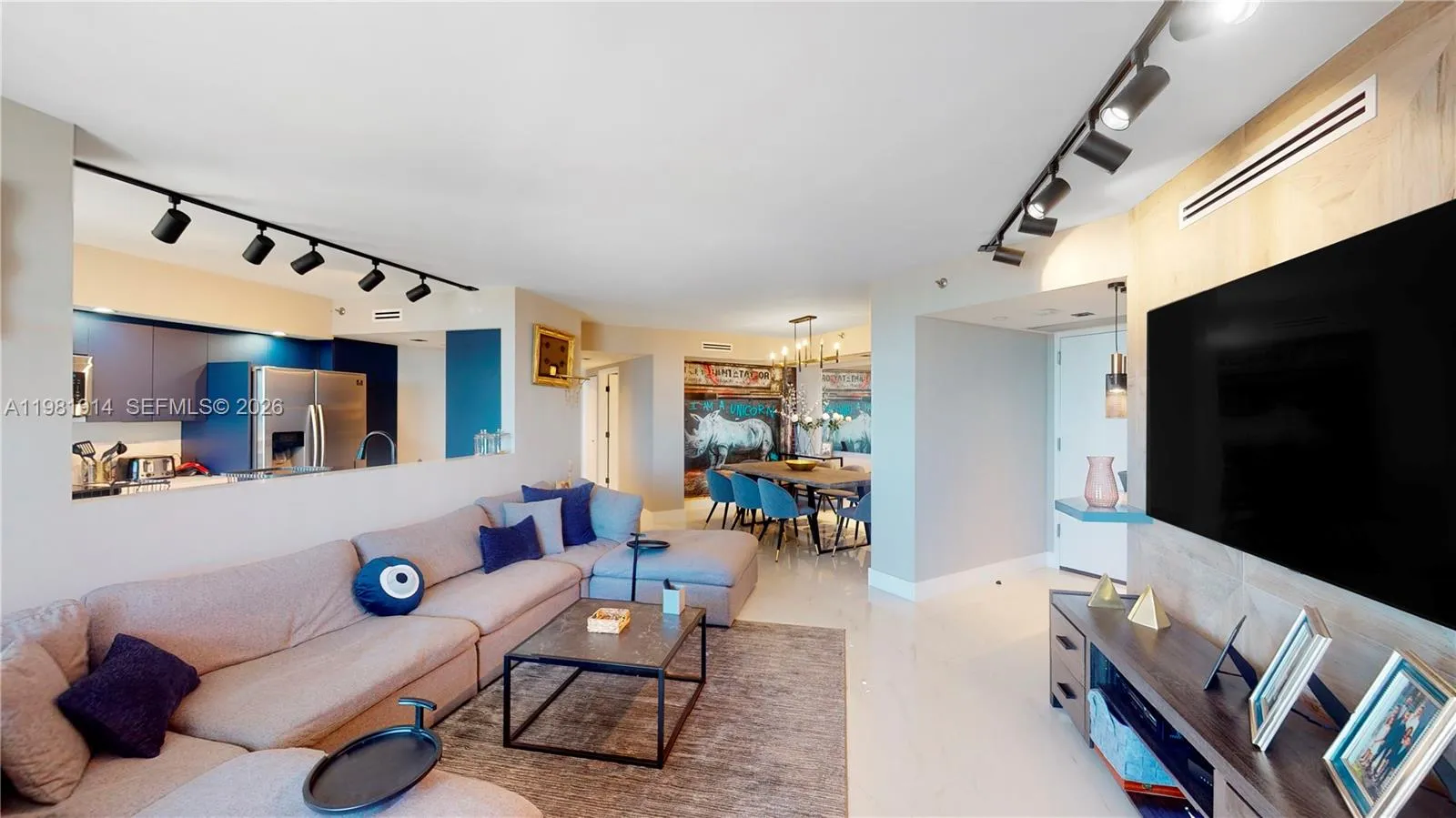 1000 W Island Blvd # 2903, Aventura FL 33160