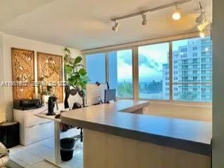 1 bedroom 1 bath for sale at 5005 Collins Ave # 518, Miami Beach FL 33140