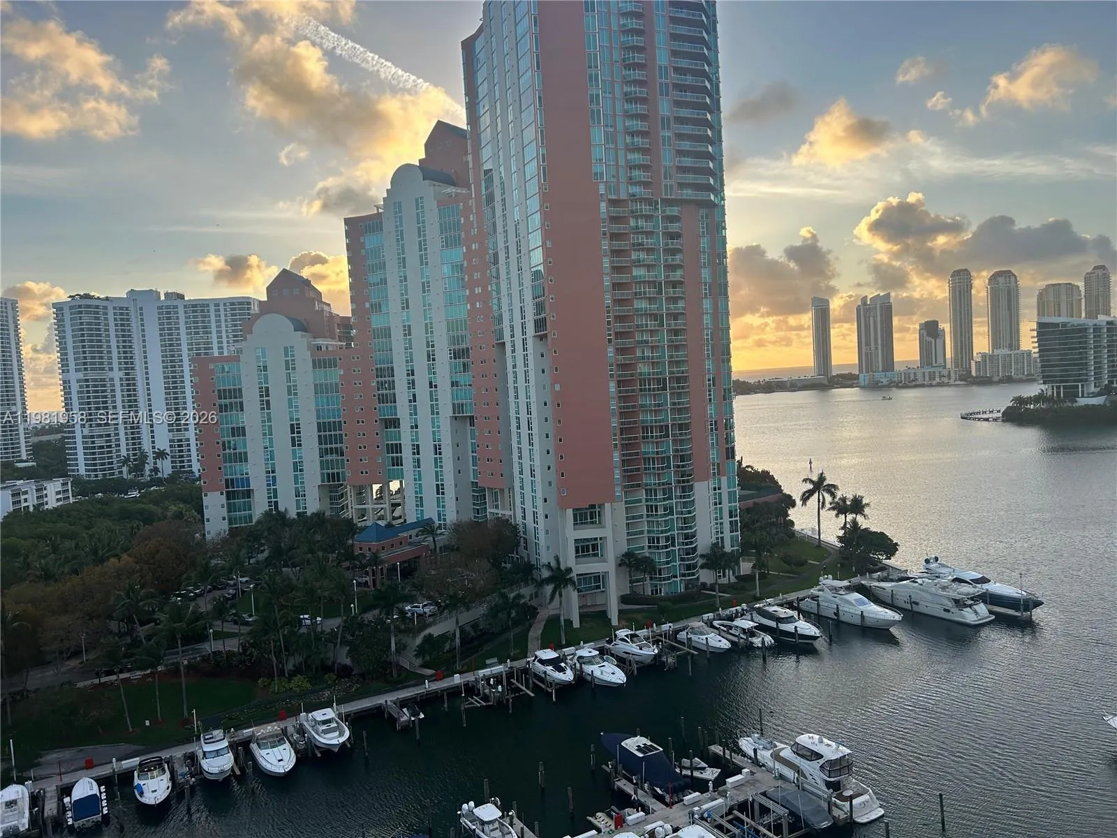 3340 NE 190th St # 1407, Aventura FL 33180
