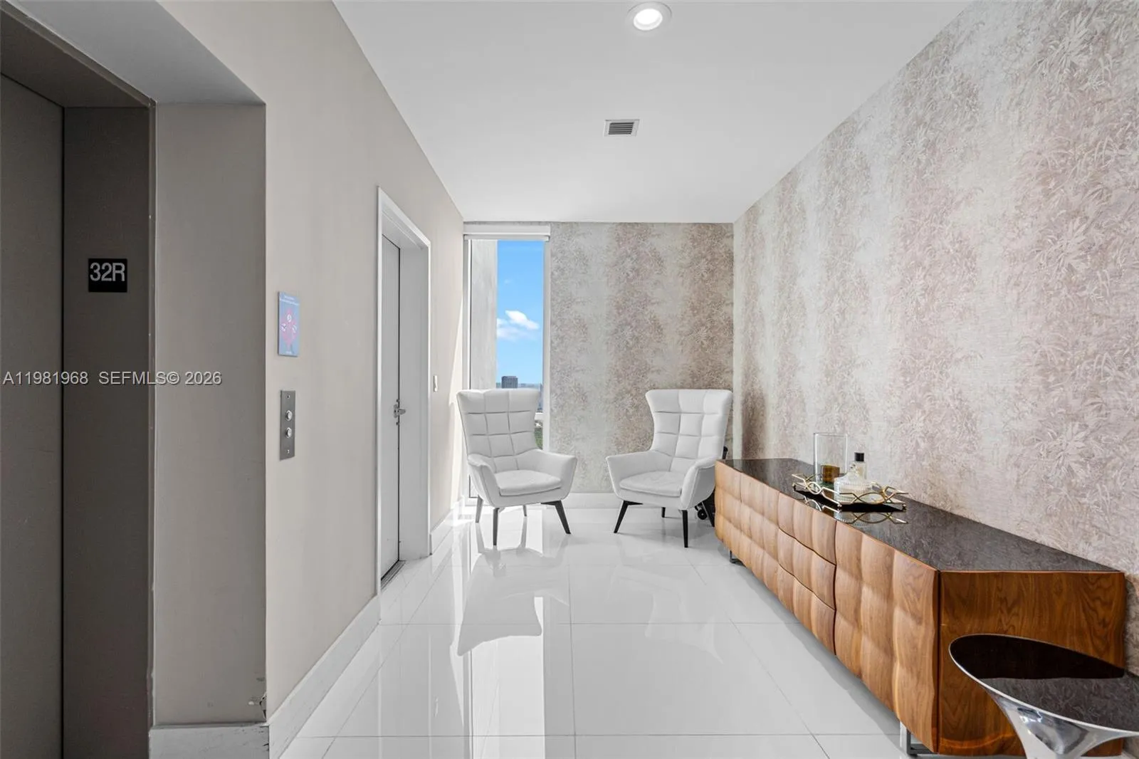 16385 Biscayne Blvd # 3201, North Miami Beach FL 33160