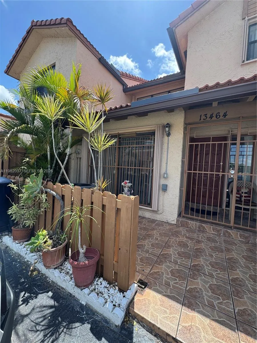 3 bedroom 3 bath for sale at 13464 SW 11th Ter, Miami FL 33184