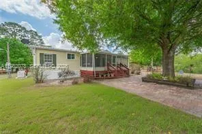 1700 Tampa Ave, Clewiston FL 33440
