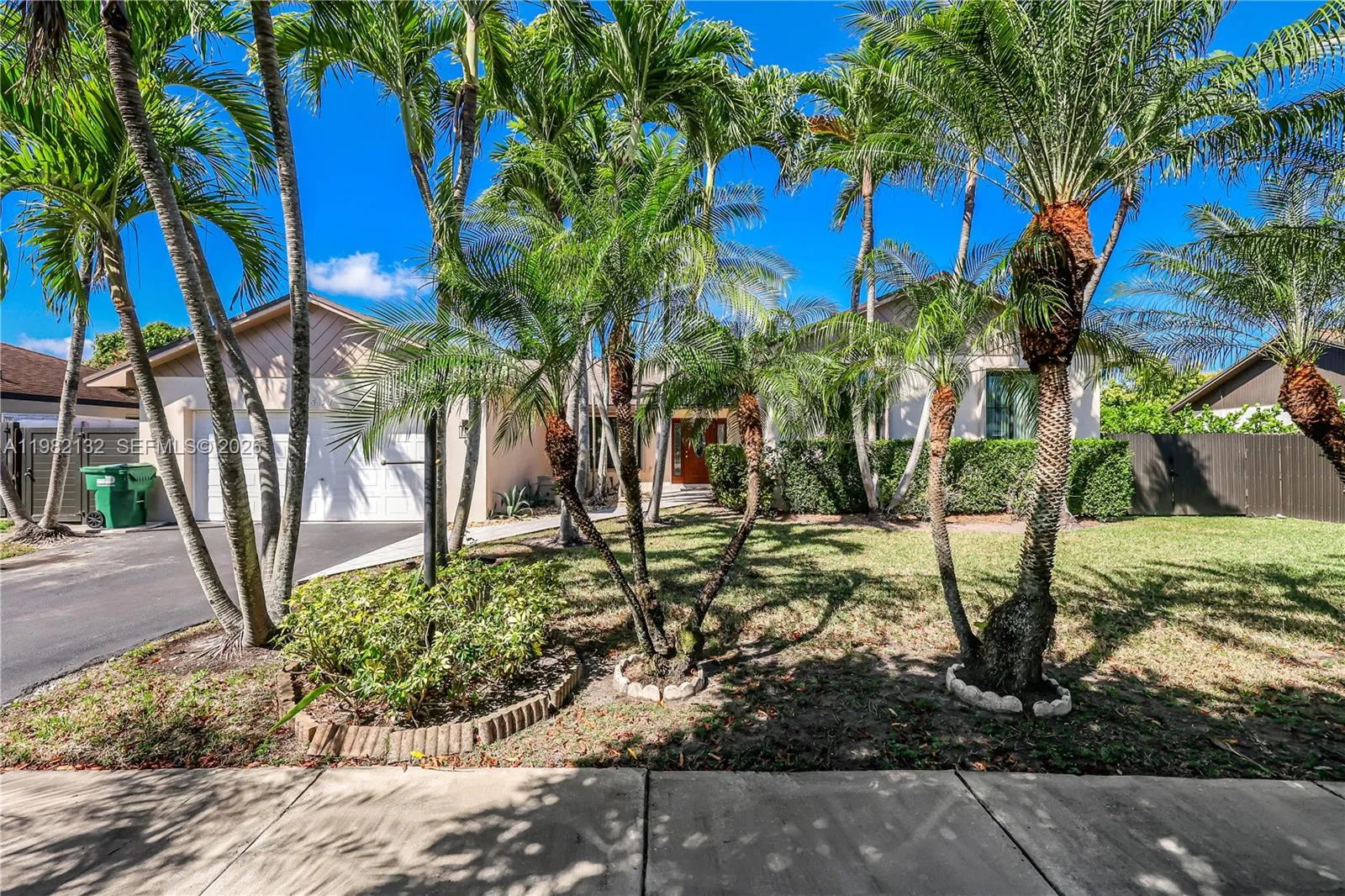 3 bedroom 2 bath for sale at 11541 SW 100th St, Miami FL 33176