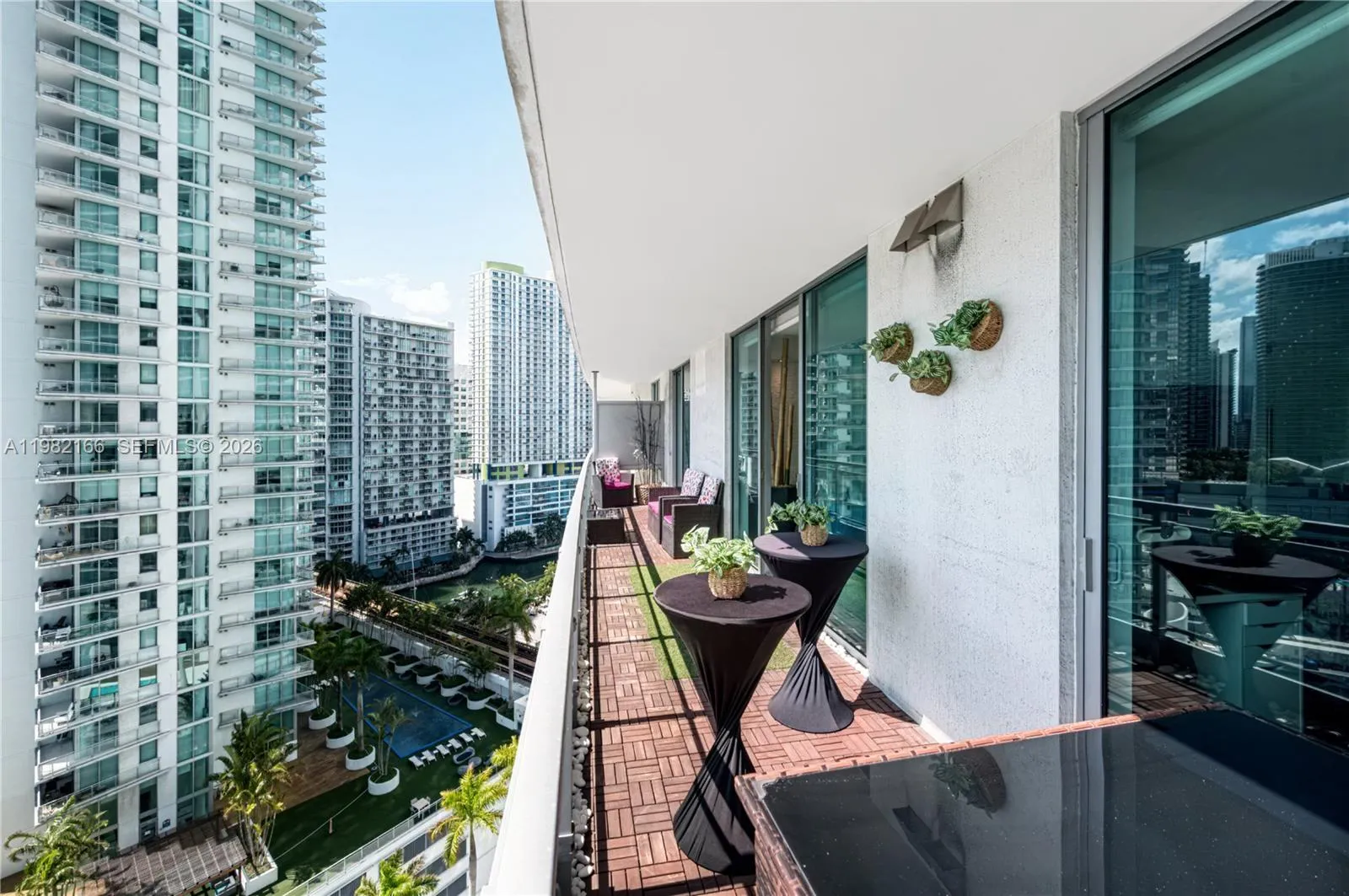 90 SW 3rd St # 2116, Miami FL 33130