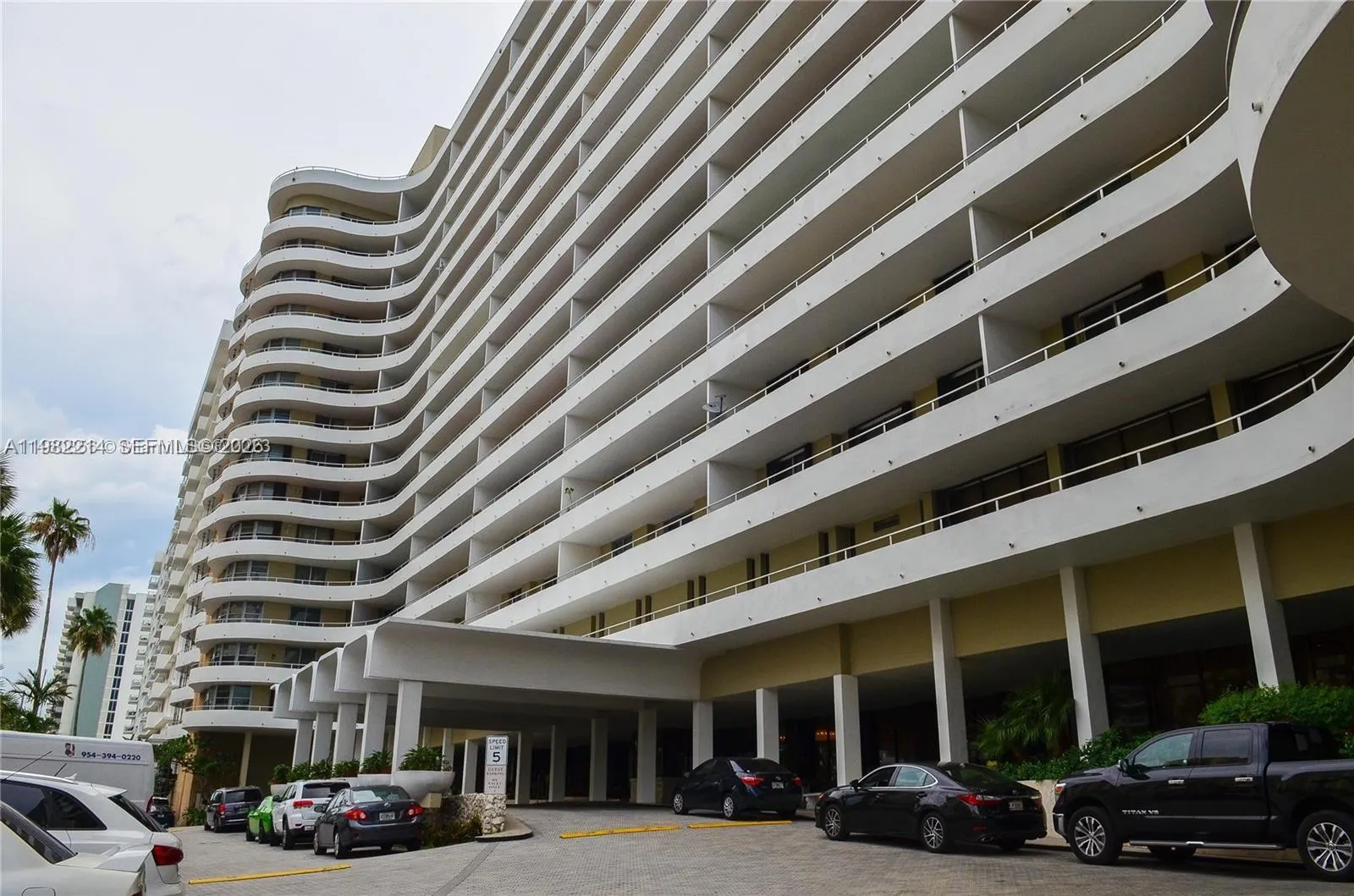 5555 Collins Ave # 4A, Miami Beach FL 33140