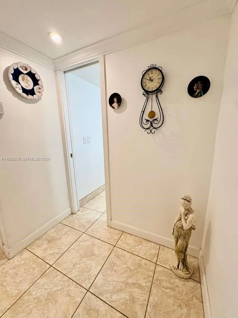 20500 W Country Club Dr # 410, Aventura FL 33180