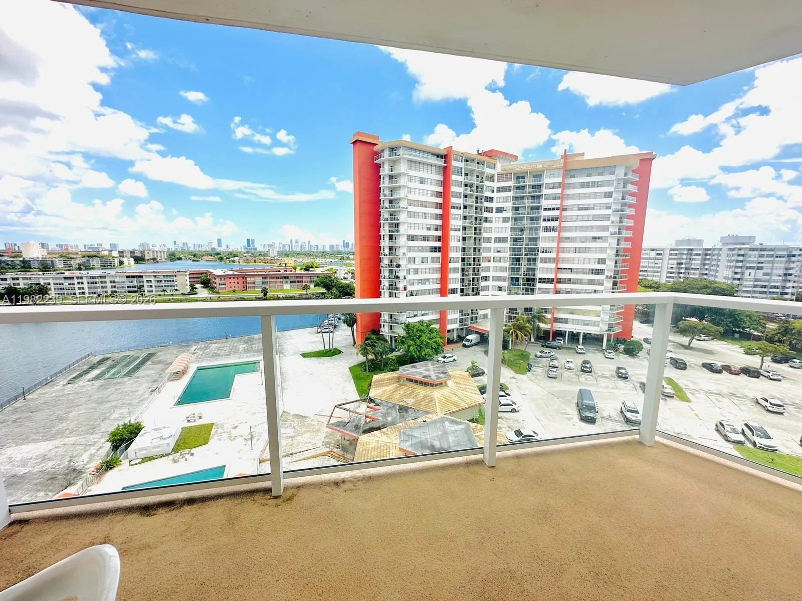 1301 NE Miami Gardens Dr # 915W, Miami FL 33179