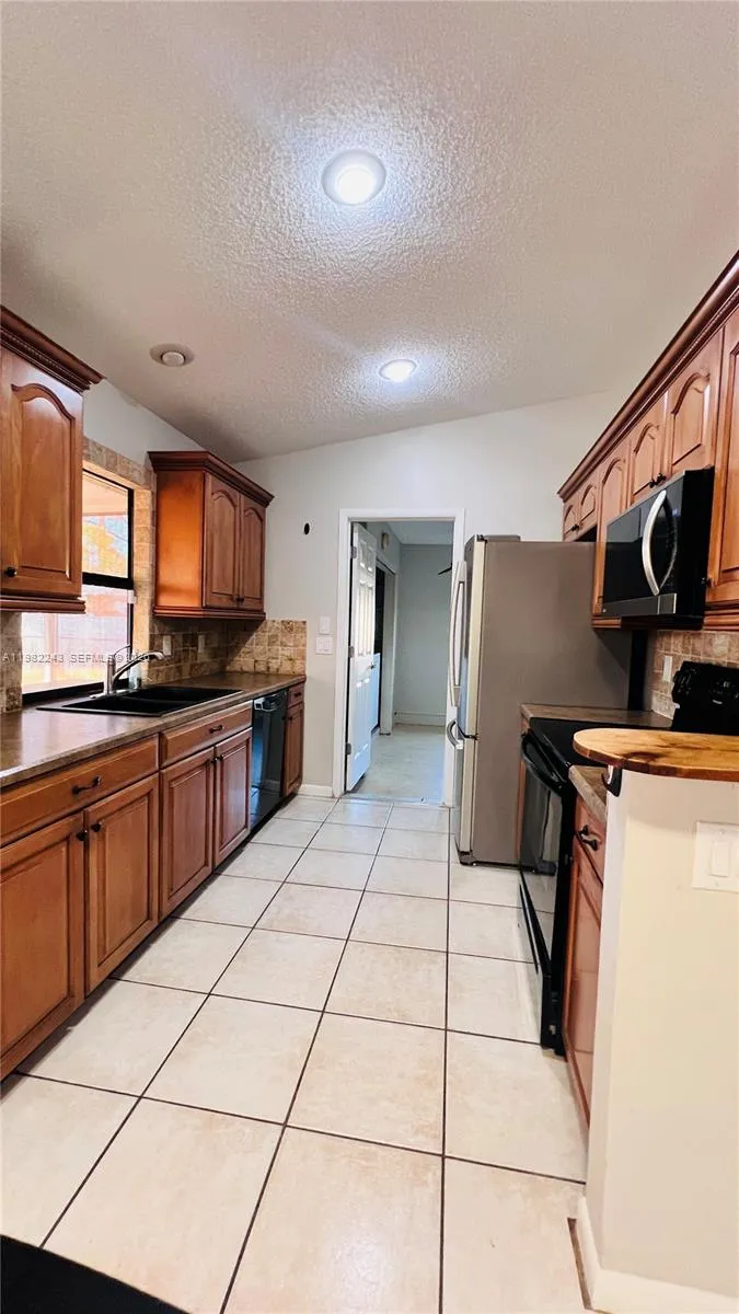 581 SW Banks Ter, Port St. Lucie FL 34953