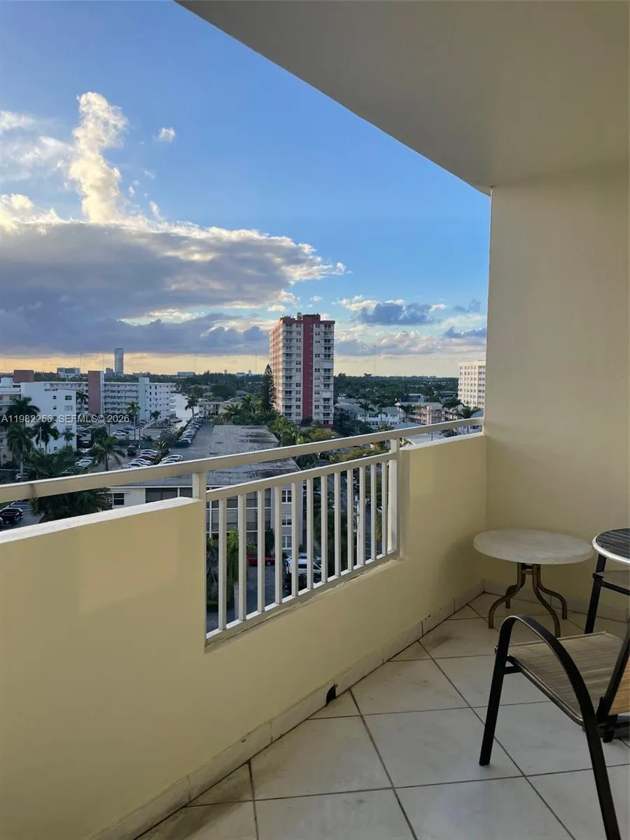 3180 S Ocean Dr # 721, Hallandale Beach FL 33009