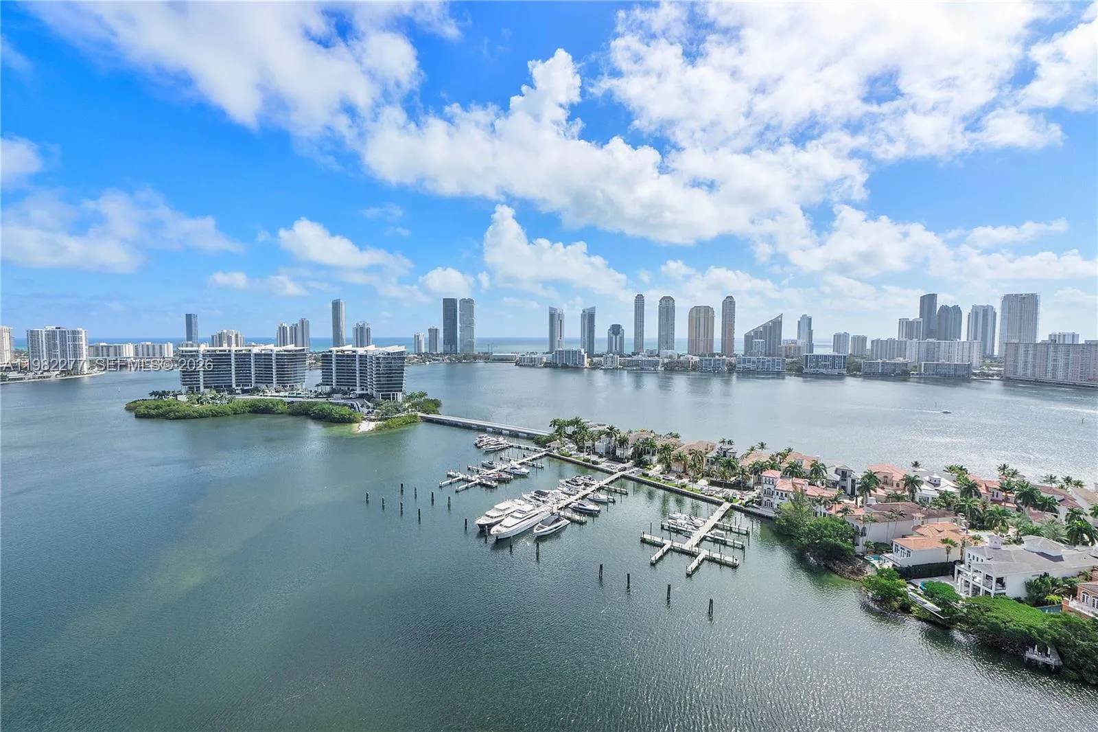 3 bedroom 3 bath for sale at 7000 Island Blvd # 2609, Aventura FL 33160